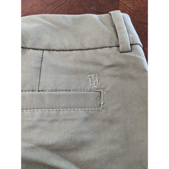 Tommy Hilfiger Chino Shorts 2 Khaki Pleated Classic Casual Golf Beige Everyday - Picture 3 of 10